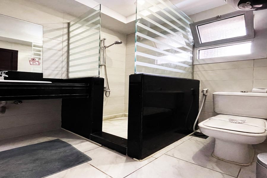 Standard Single room /  Half Board ....( Breakfast & Dinner )