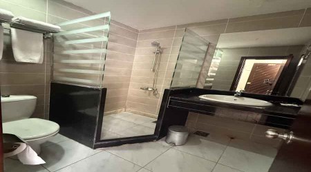 Standard Single room /  Half Board ....( Breakfast & Dinner )